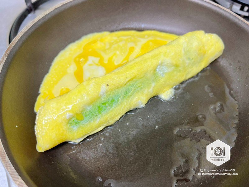 Công thức làm món trứng cuộn hình dưa hấu cực độc lạ - Ảnh 11